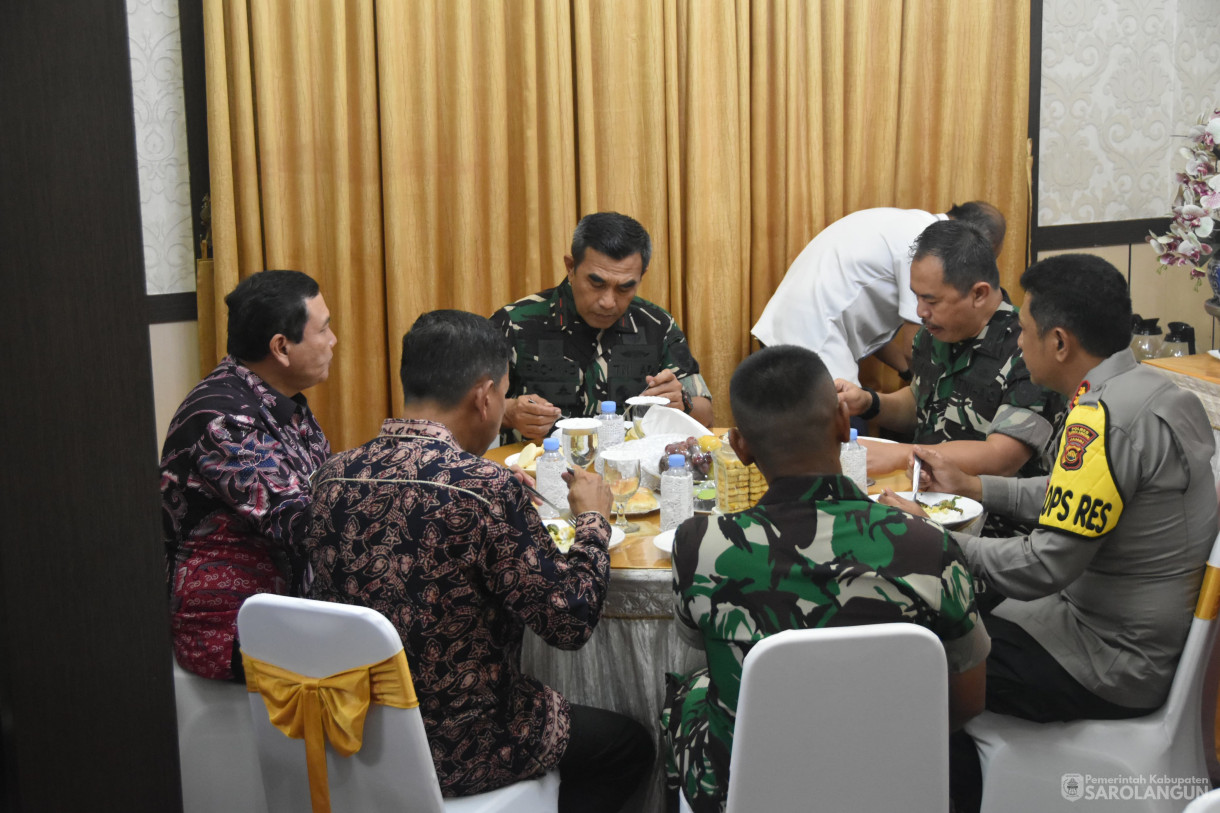 17 Januari 2024 - Menyambut Kedatangan Danrem 042 Garuda Putih Di Rumah Dinas Bupati Sarolangun