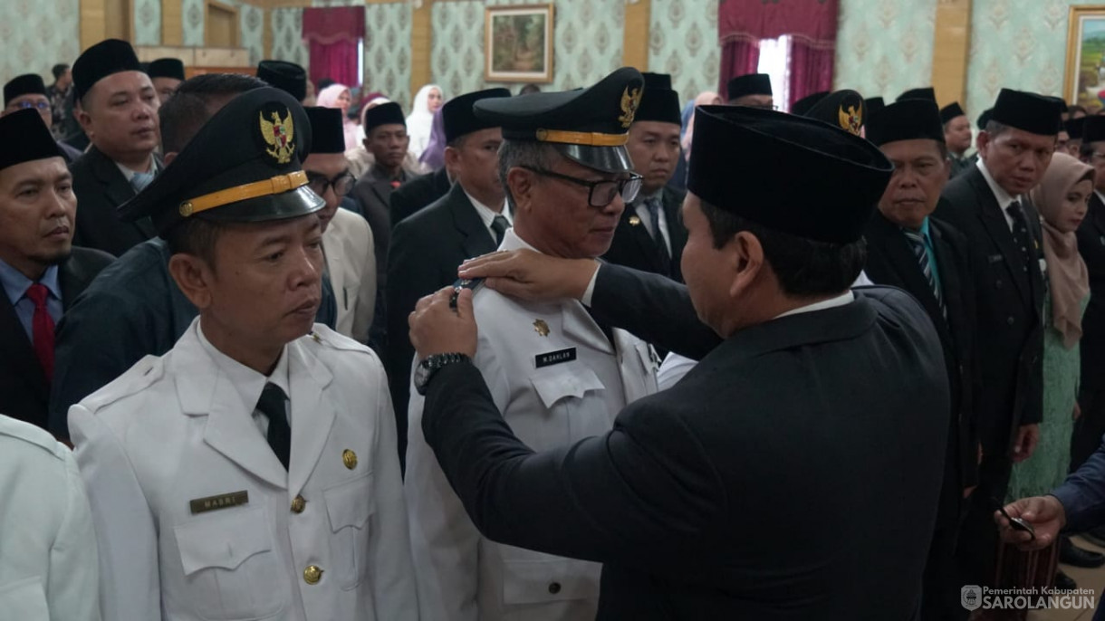 27 Juni 2024 -&nbsp;Pelantikan dan Pengambilan Sumpah Janji Jabatan Pejabat Pimpinan Tinggi Pratama, Administrator dan Pengawas di Lingkungan Pemerintah Kabupaten Sarolangun