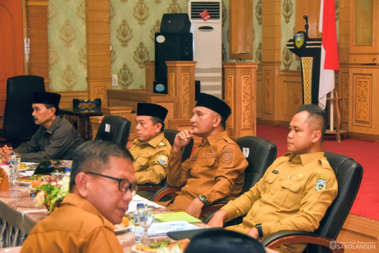 6 September 2025 Rapat Koordinasi Gubernur Jambi Bersama Bapak Bupati, Forkopimda, Kepala OPD, Para Camat, Para Kepala Desa se Kabupaten Sarolangun di Ruang Aula Utama Kantor Bupati Sarolangun