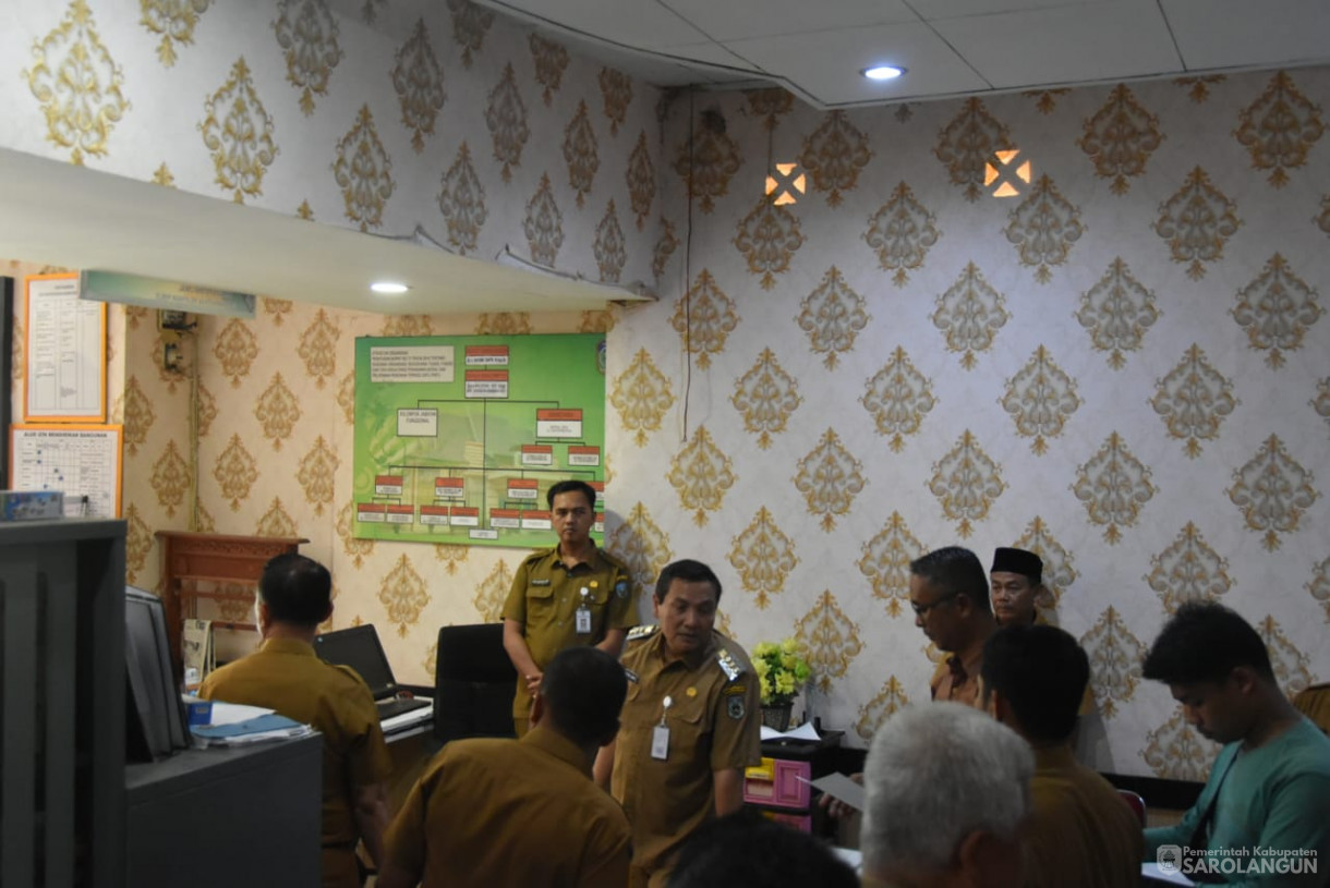 5 September 2023 - Penjabat Bupati Sarolangun Dr. Ir. Bachril Bakri, M.App.Sc Meninjau Kantor Dinas PTSP Sarolangun