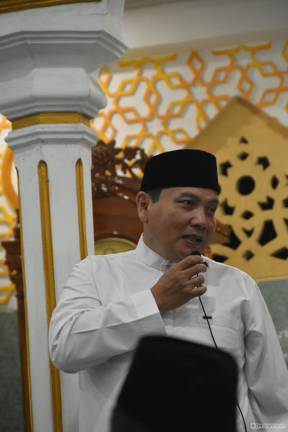 21 September 2023 - Penjabat Bupati Sarolangun Melaksanakan Sholat Subuh Berjamaah di Masjid Nurul Huda Sarolangun