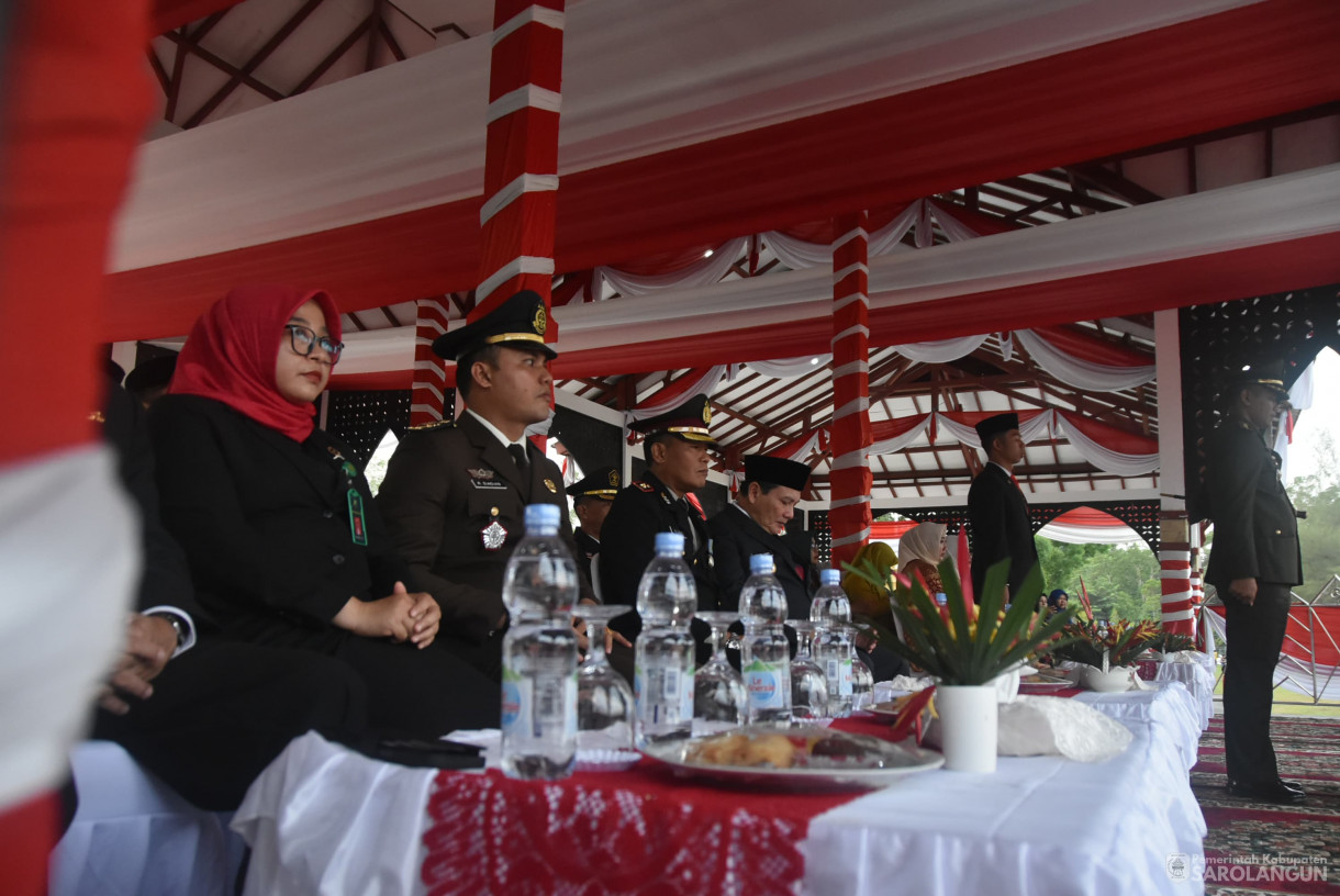 17 Agustus 2024 -&nbsp;Upacara Penurunan Bendera Merah Putih Dalam Rangka HUT RI Ke 79, Bertempat di Lapangan Gunung Kembang Sarolangun