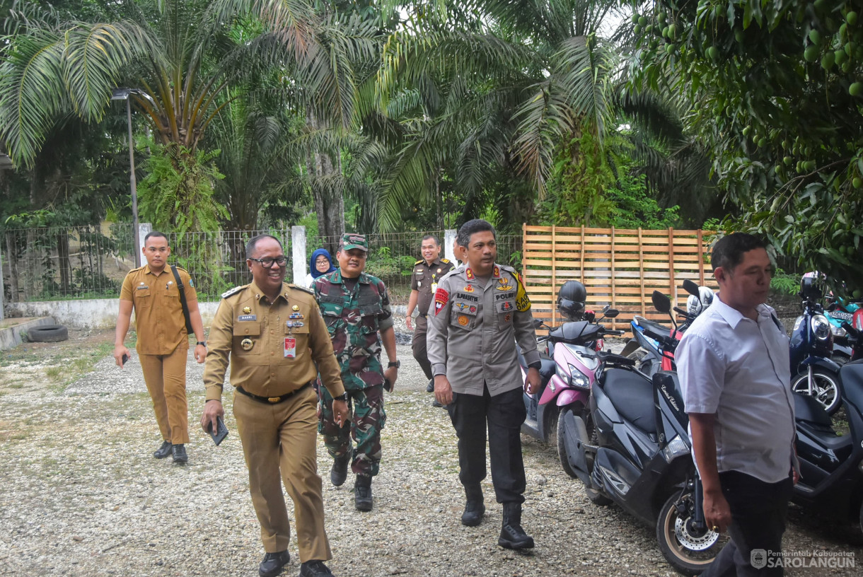 22 Oktober 2024 -&nbsp;Monitoring Pelipatan Surat Suara Pilgub, Bertempat di Kantor KPU Sarolangun