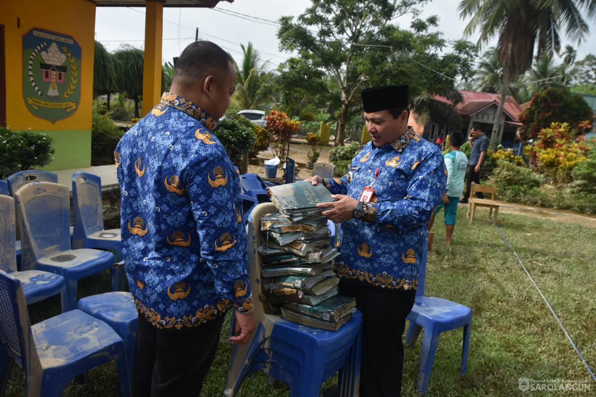 17 Januari 2024 - Meninjau Kondisi Sekolah Pasca Banjir Di Kecamatan Sarolangun