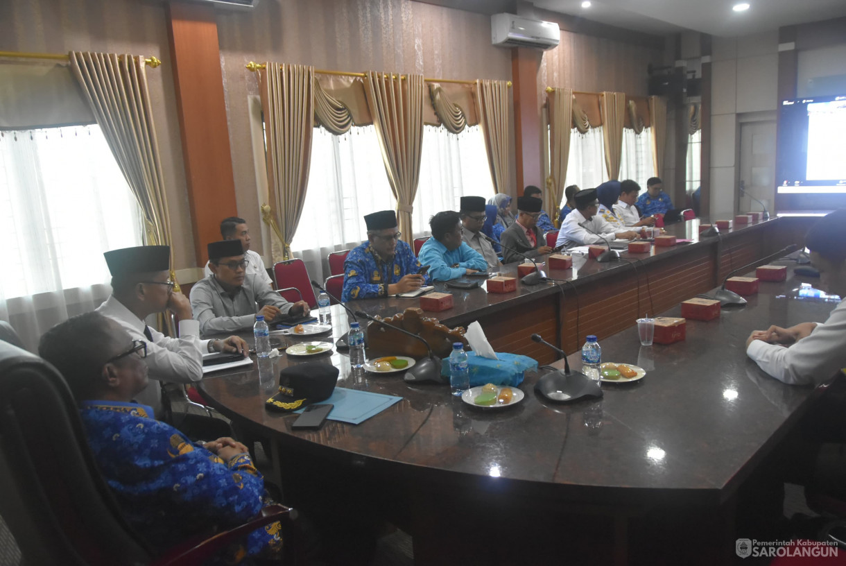 28 Oktober 2024 -&nbsp; Rapat TPID Via Zoom Meeting, Bertempat di Ruang Pola Utama Kantor Bupati Sarolangun