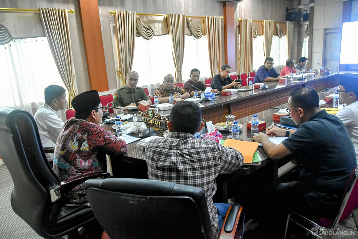 31 Mei 2024 - Rapat Rencana Pembangunan Tugu Biduk Di Ruang Pola Utama Kantor Bupati Sarolangun