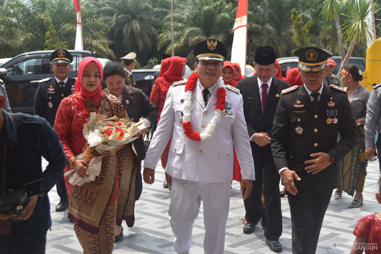 17 Agustus 2024 -&nbsp;Penyerahan Remisi Umum Bagi Narapidana dan Pengurangan Masa Pidana Umum, Bertempat di Lapan Kelas IIB Sarolangun