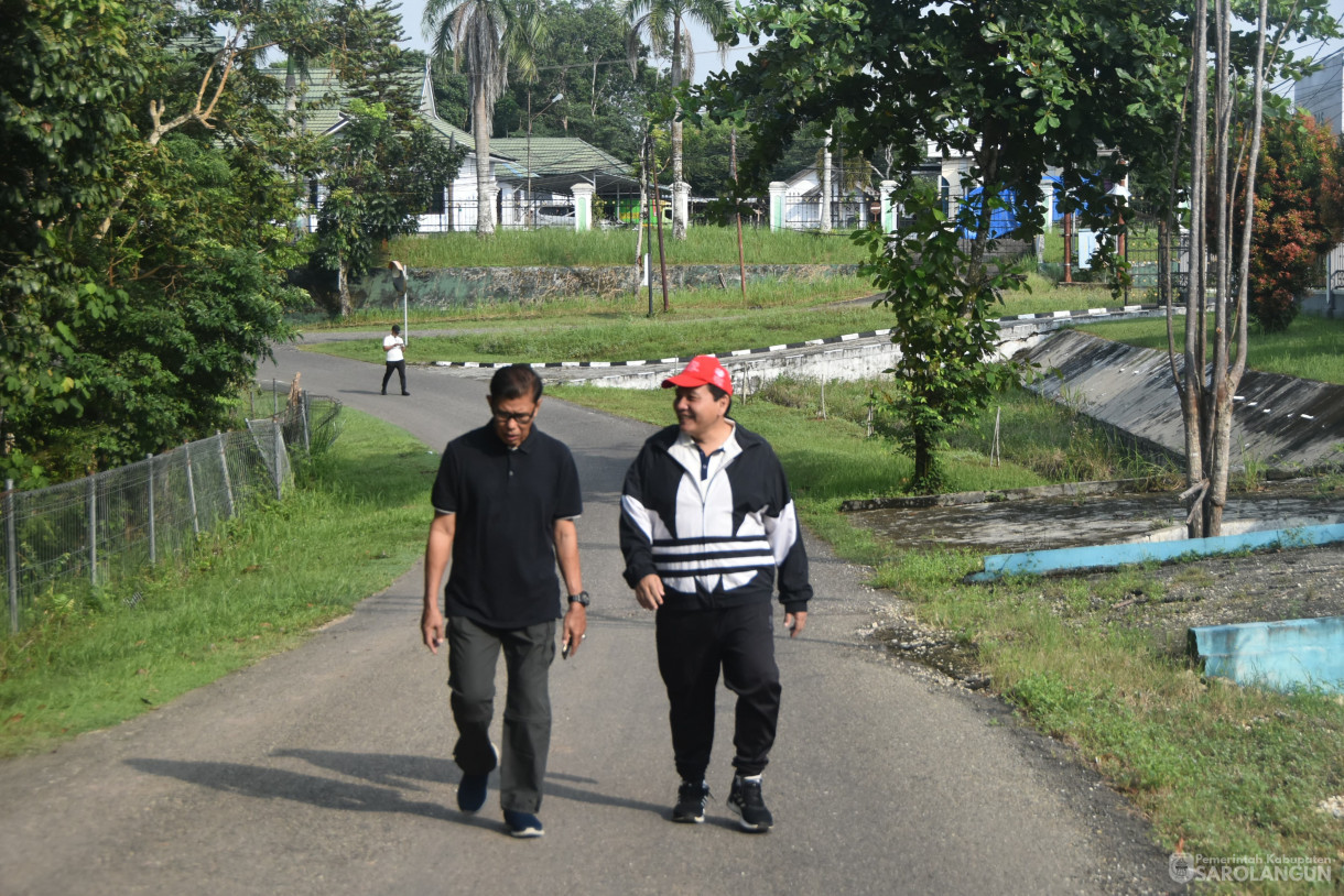 21 Juni 2024 -  Jalan Santai  Dan Olahraga Di Komplek Perkantoran Gunung Kembang Sarolangun