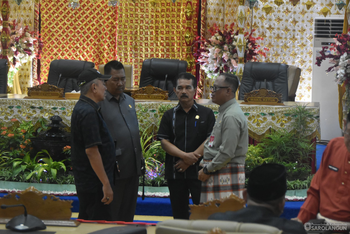 14 Oktober 2024 - Meninjau Persiapan HUT Sarolangun Ke 25, Bertempat di Gedung DPRD Sarolangun