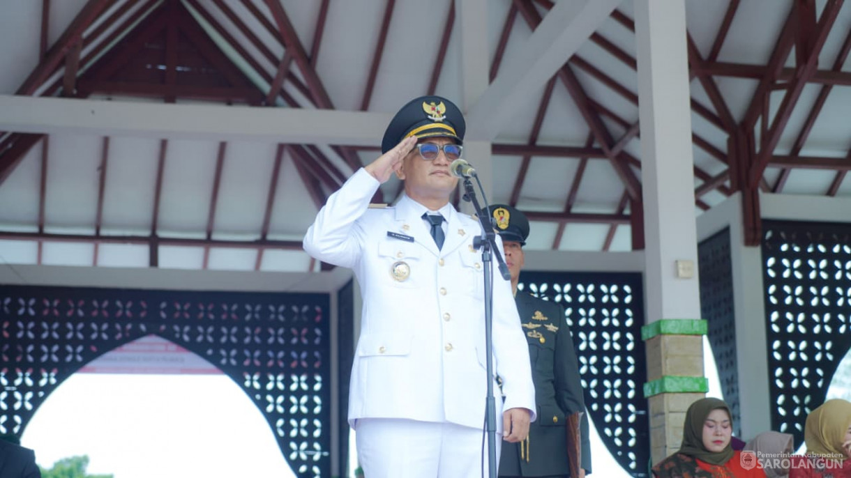 Upacara Peringatan Hari Sumpah Pemuda di Lapangan Gunung Kembang Sarolangun