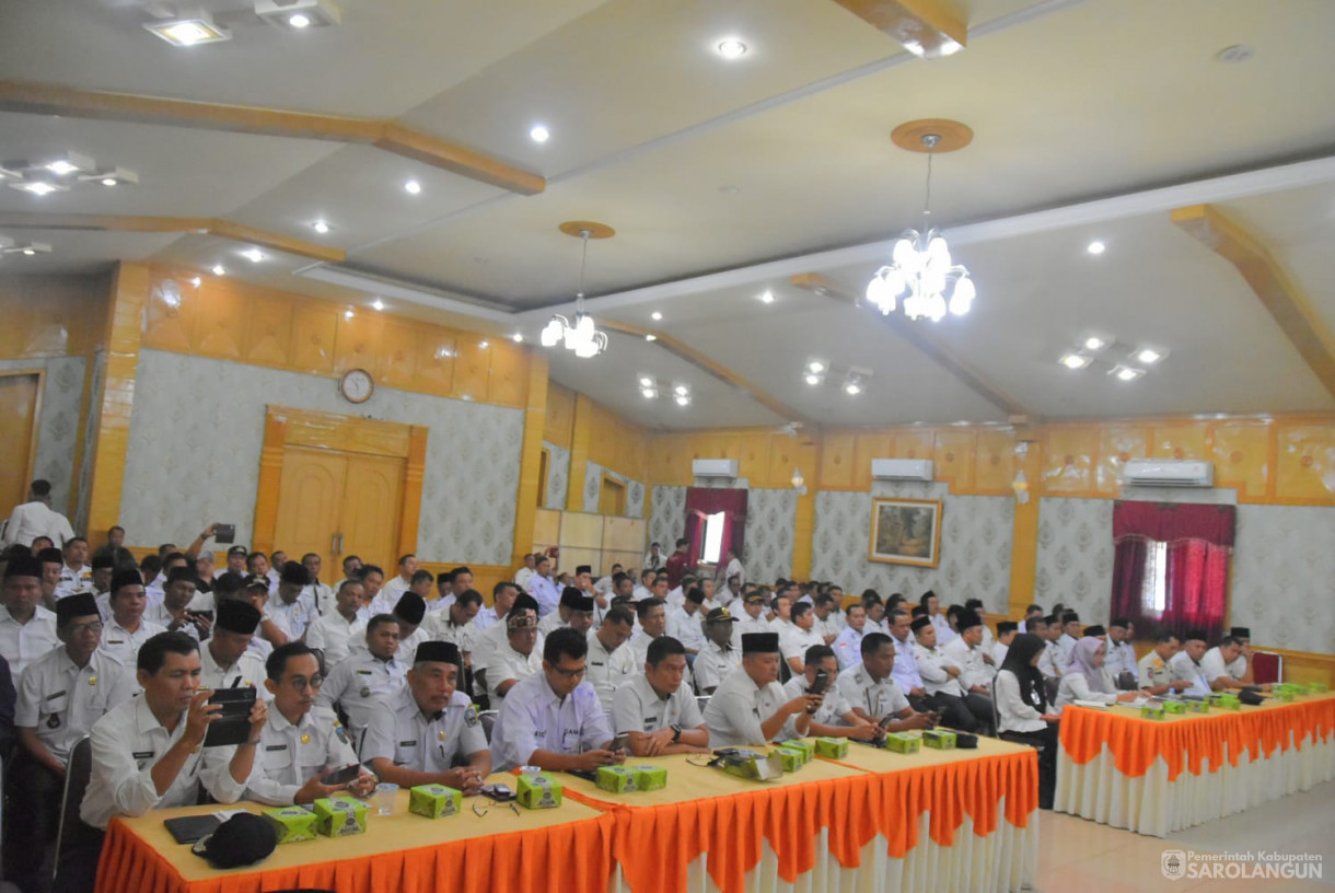 13 September 2023 - Penjabat Bupati Sarolangun Menghadiri Rapat Koordinasi Kepala Desa, Lurah, dan Camat Kabupaten Sarolangun di Ruang Aula Utama Kantor Bupati Sarolangun