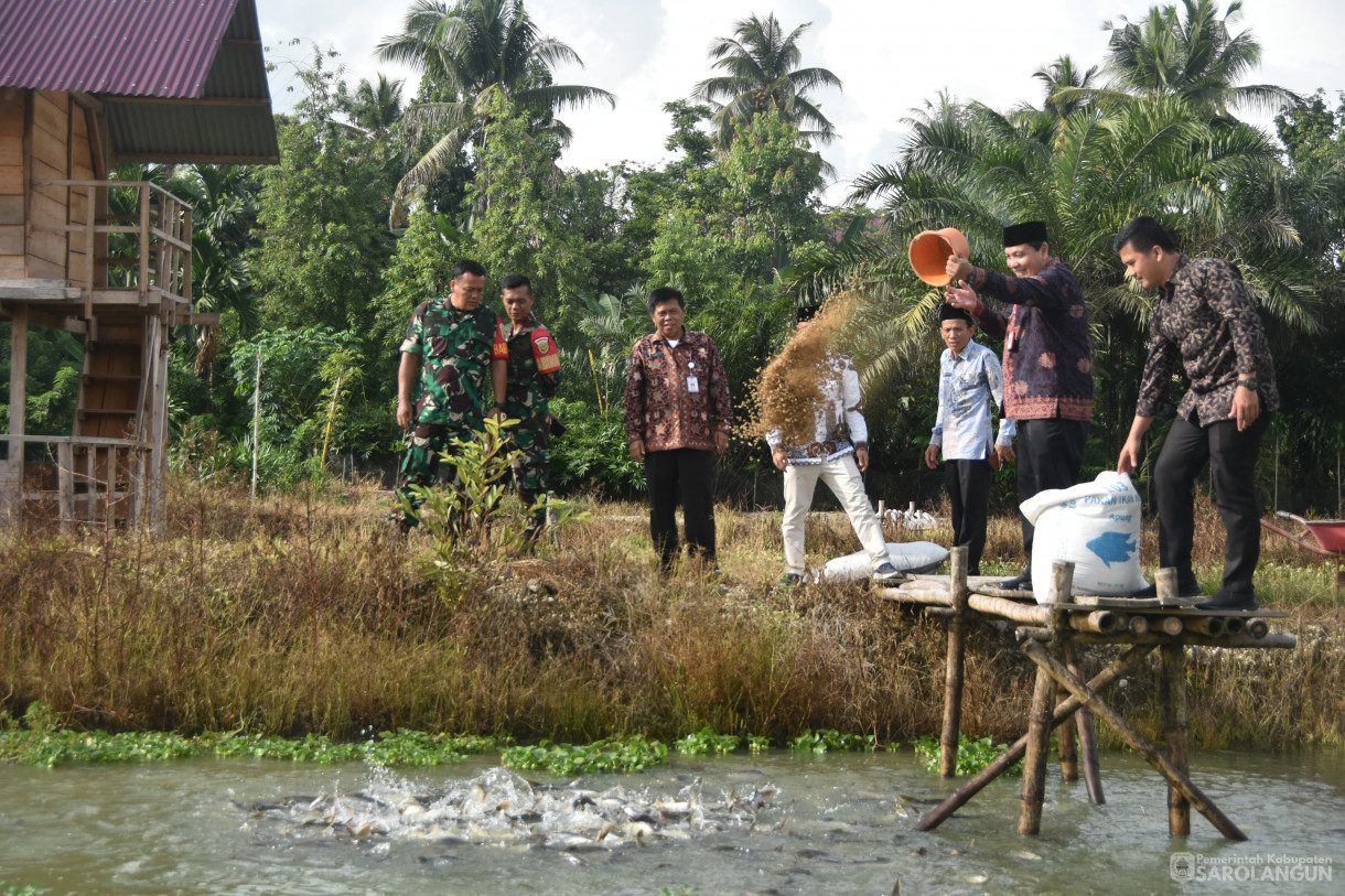 11 Januari 2024 - Monitoring Ternak Kambing Dan Ikan Di Desa Pasar Singkut Kecamatan Singkut