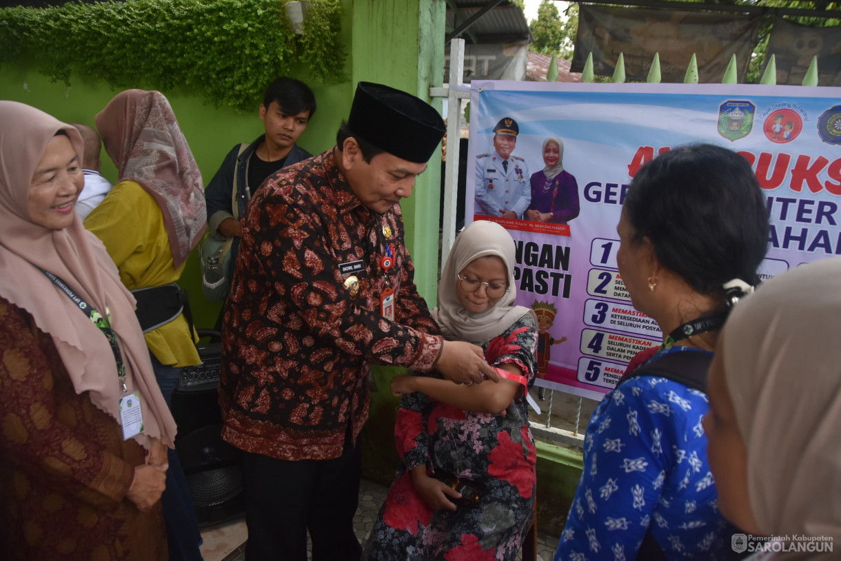 13 Juni 2024 - Gerakan Intervensi Pencegahan Stunting Dan Penyerahan Sertifikat Siap Nikah Di Kelurahan Sarkam Dam Desa Bernai