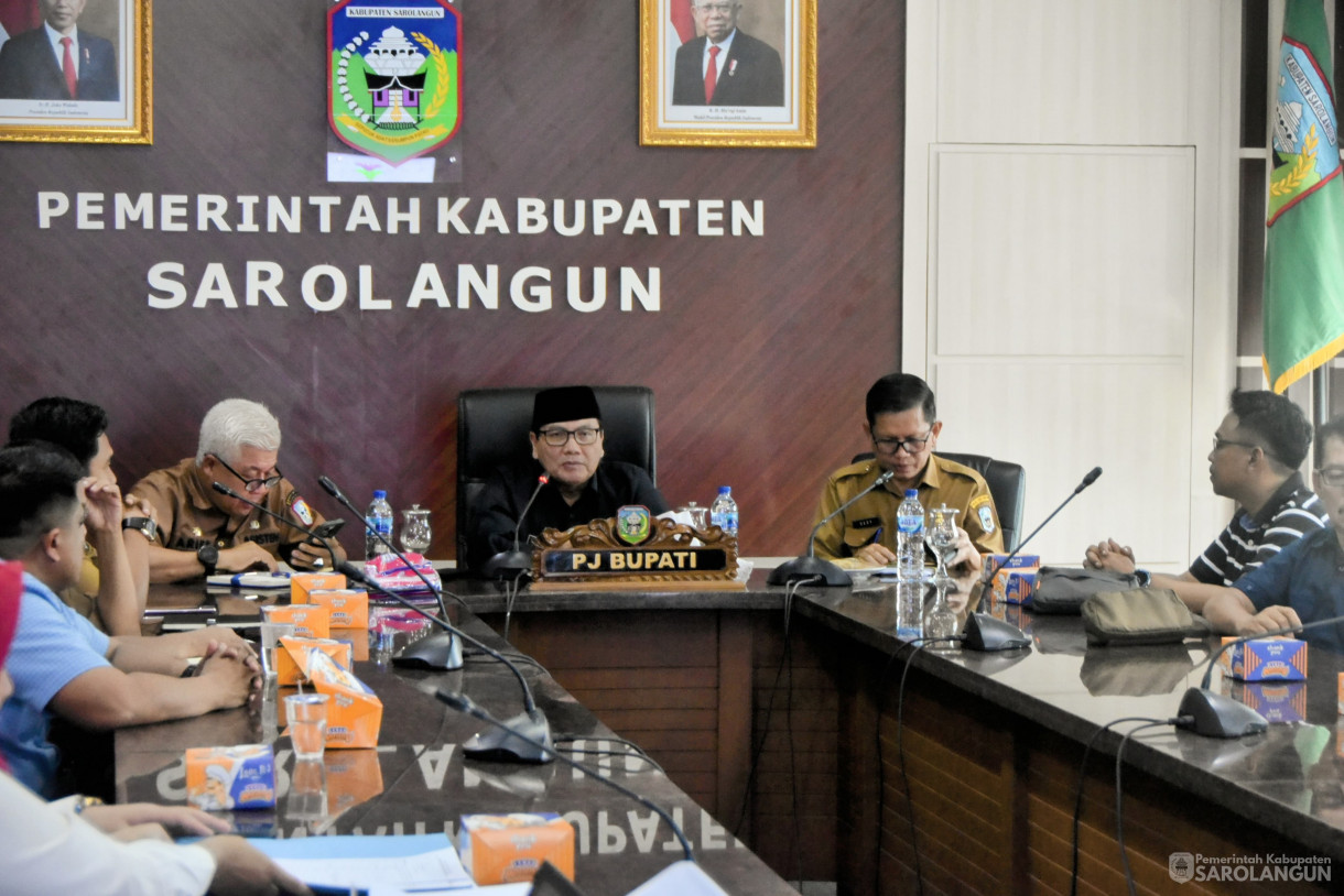 4 Juni 2024 - Rapat Rencana Pembangunan Tugu Biduk Di Ruang Pola Utama Kantor Bupati Sarolangun