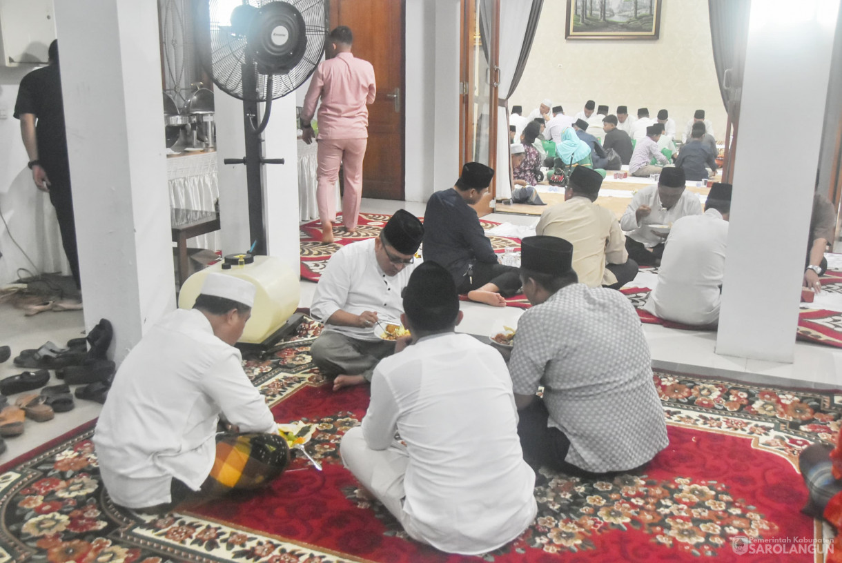 2 Januari 2025 - Yasinan Dan Doa Bersama Serta Santunan Kepada Anak Yatim, Bertempat di Rumah Dinas Bupati Sarolangun