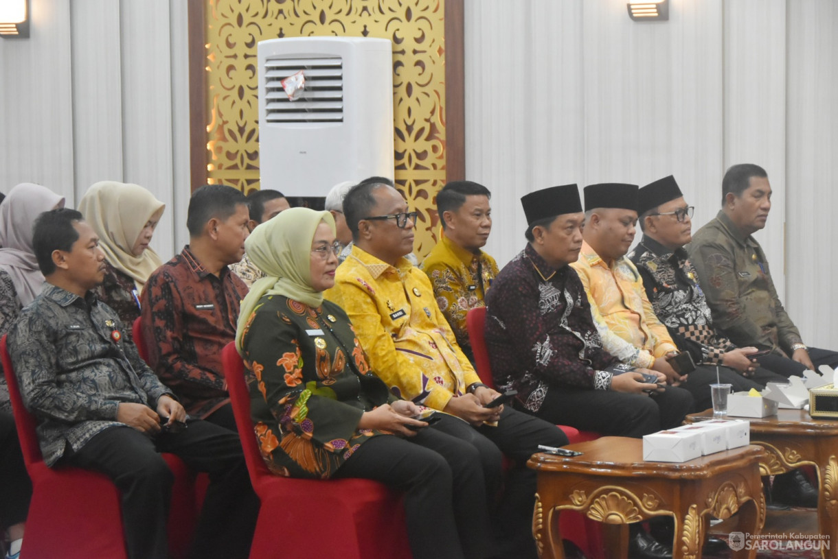 1 November 2024 -&nbsp;Penandatanganan Kesepakatan Kerjasama Dan Perjanjian Bersama Antara Pemerintah Provinsi Jambi Dengan Pemerintah Kabupaten Kota Dalam Provinsi Jambi, Bertempat di Aula Kantor Gubernur Jambi