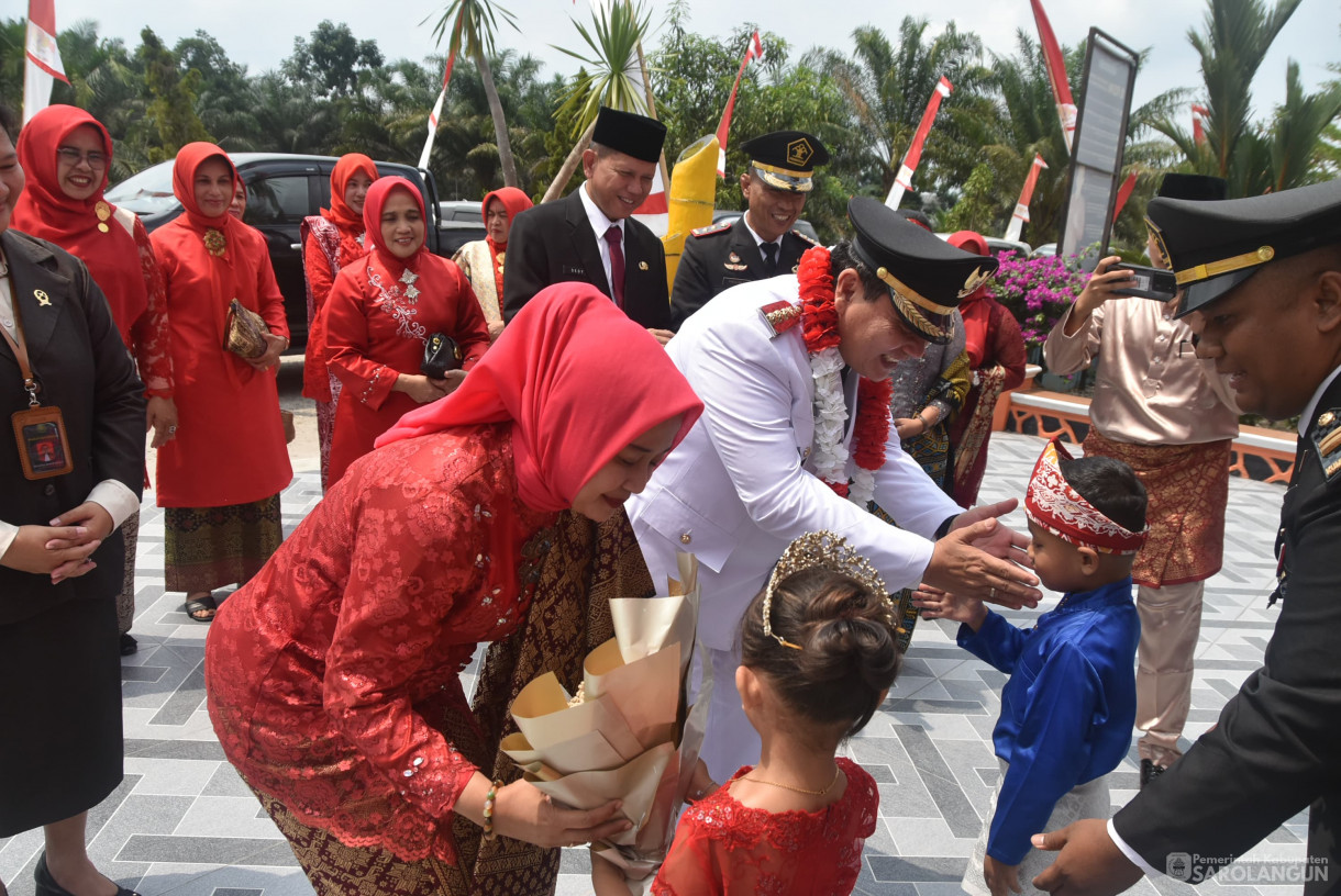 17 Agustus 2024 -&nbsp;Penyerahan Remisi Umum Bagi Narapidana dan Pengurangan Masa Pidana Umum, Bertempat di Lapan Kelas IIB Sarolangun