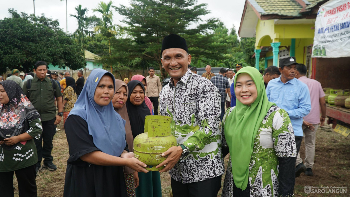 Monitoring Dalam Rangka Operasi Pasar Gas Elpiji 3 kg sejumlah 560 tabung untuk masyarakat kec Air Hitam