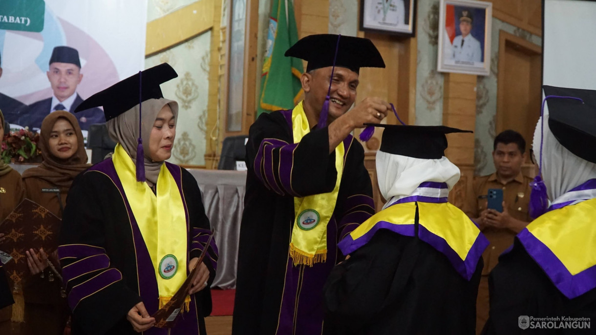 24 Februari 2026&nbsp;Wisuda Sekolah Lansia Sarolangun di Aula Utama Kantor Bupati Sarolangun