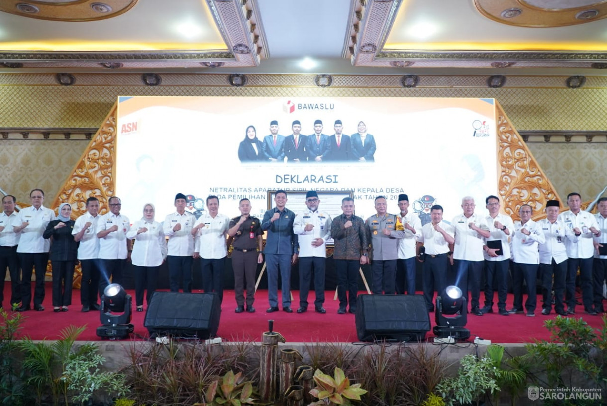 23 Oktober 2024 -&nbsp;Deklarasi Netralitas ASN Dan Kepala Desa Pada Pemilihan Kepala Daerah Serentak Tahun 2024 di Provinsi Jambi, Bertempat di Bumi Pasundan Convention Centre Kota Jambi