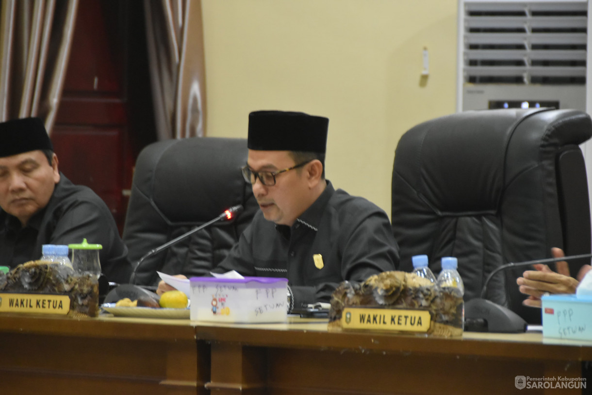 5 Desember 2023 - Rapat Paripurna Tingkat 2 Laporan Banggar Dan Penandatanganan Persetujuan Bersama Terhadap Rancangan Peraturan Daerah APBD Kabupaten Sarolangun Tahun Anggaran 2024