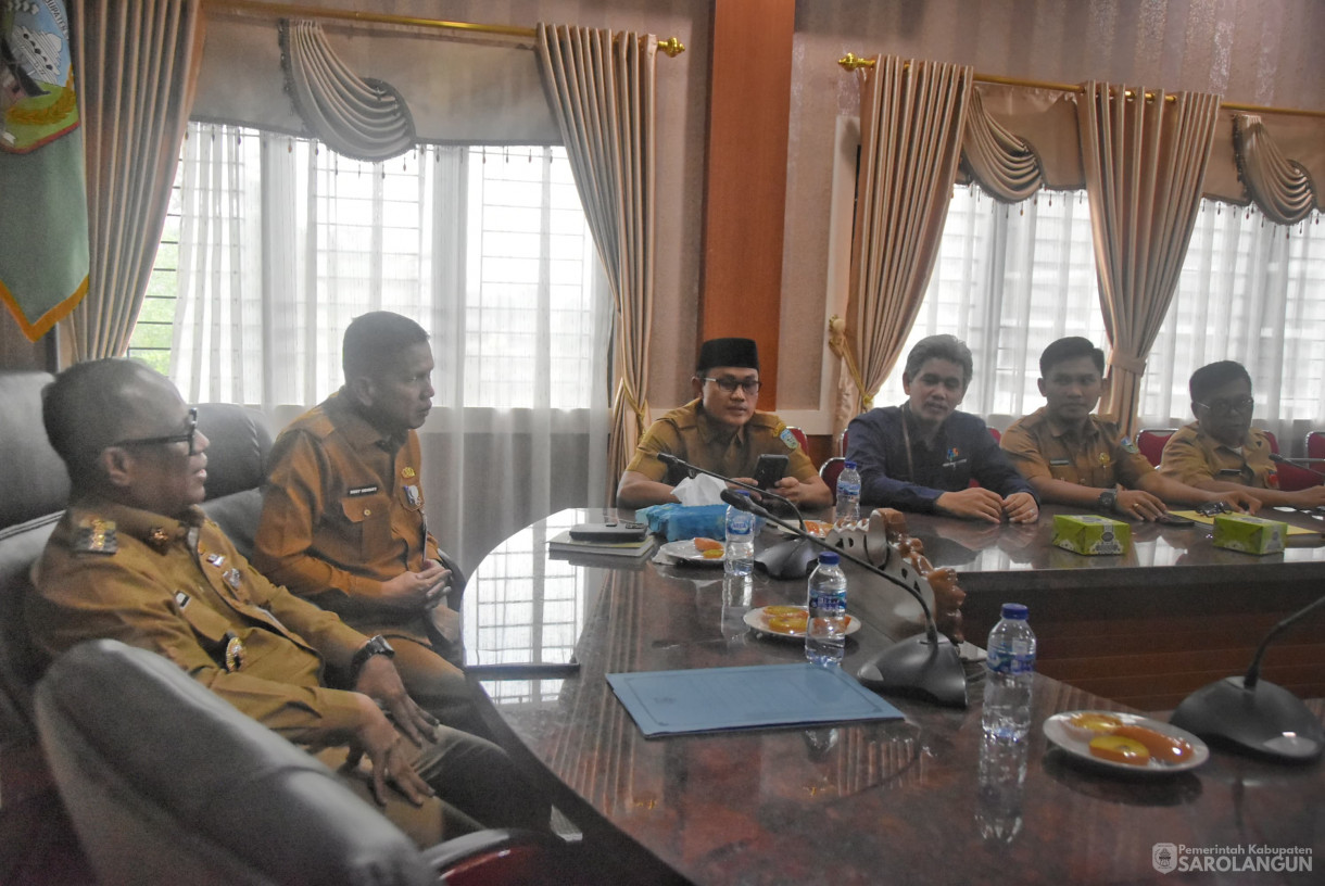 21 Oktober 2024 -&nbsp;Rapat TPID Via Zoom Meeting, Bertempat di Ruang Pola Utama Kantor Bupati Sarolangun