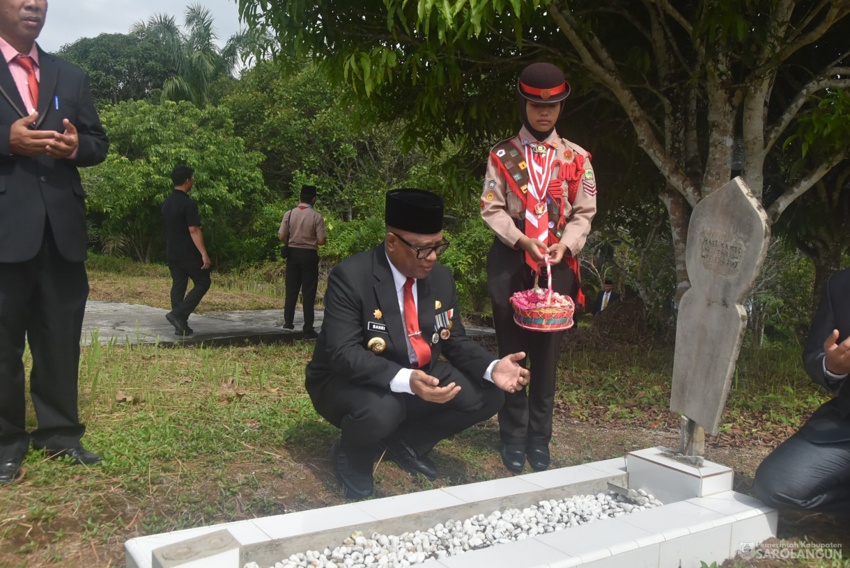 10 November 2024 -&nbsp;Ziarah Taman Makam Pahlawan Kabupaten Sarolangun