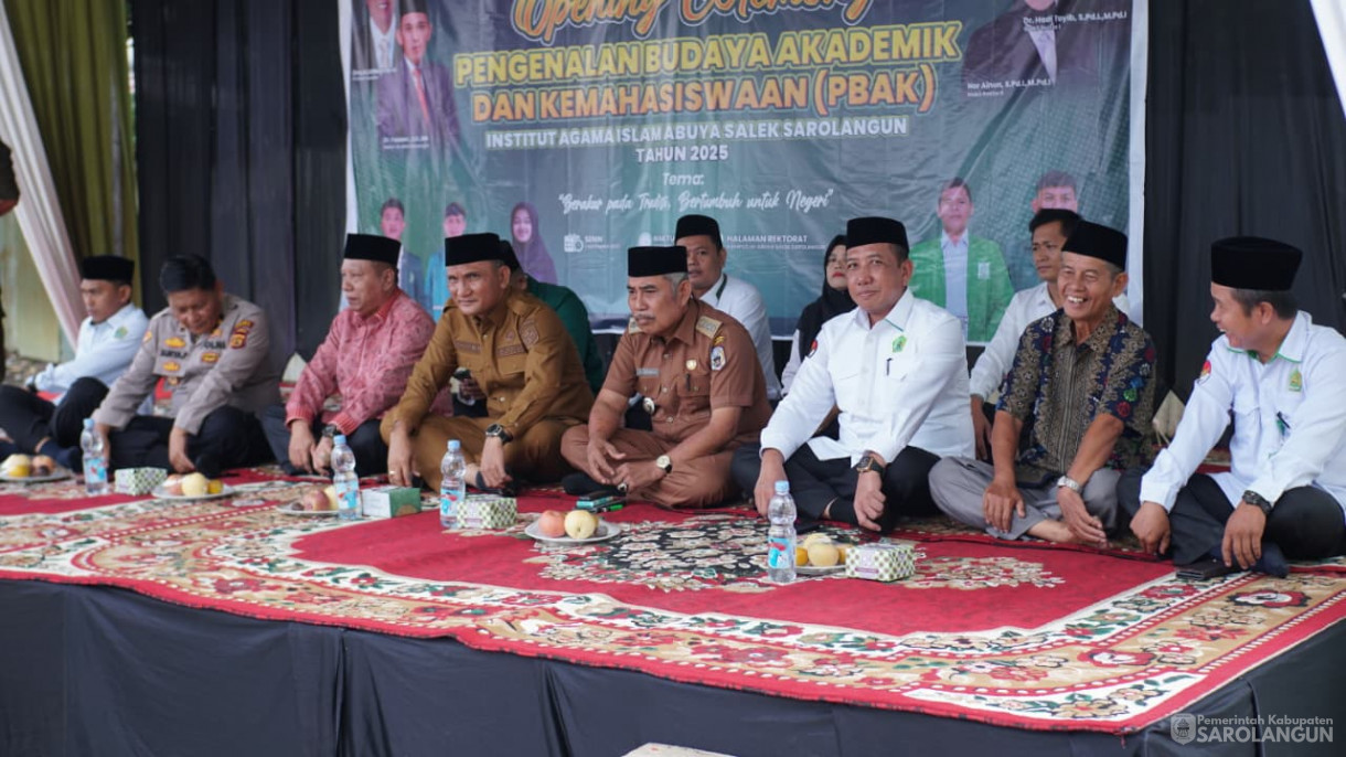1 September 2025&nbsp; Bupati Sarolangun&nbsp; Membuka acara Pengenalan Budaya Akademik Dan Kemahasiswaan&nbsp; Institut Agama Islam Abuya Salek Sarolangun Tahun 2025 Bertempat di Kampus Institut Agama Islam Abuya Salek, Kecamatan Pelawan
