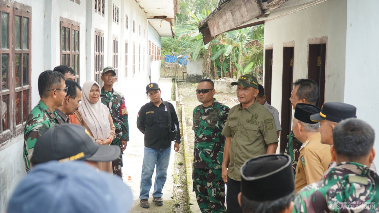 5 Mei 2026 Bupati Sarolangun mendampingi Danrem 042 Gapu Lakukan Peninjauan Sejumlah Lokasi Pembangunan Infrastruktur dan Fasilitas Umum di Wilayah Koramil 420 02 Limun