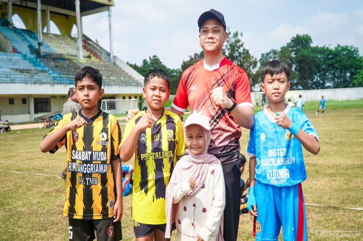 2 Agustus 2026 Pembukaan Pertandingan Minggu pertama Sarolangun Junior League 2026 di Lapangan GOR KONI Sarolangun