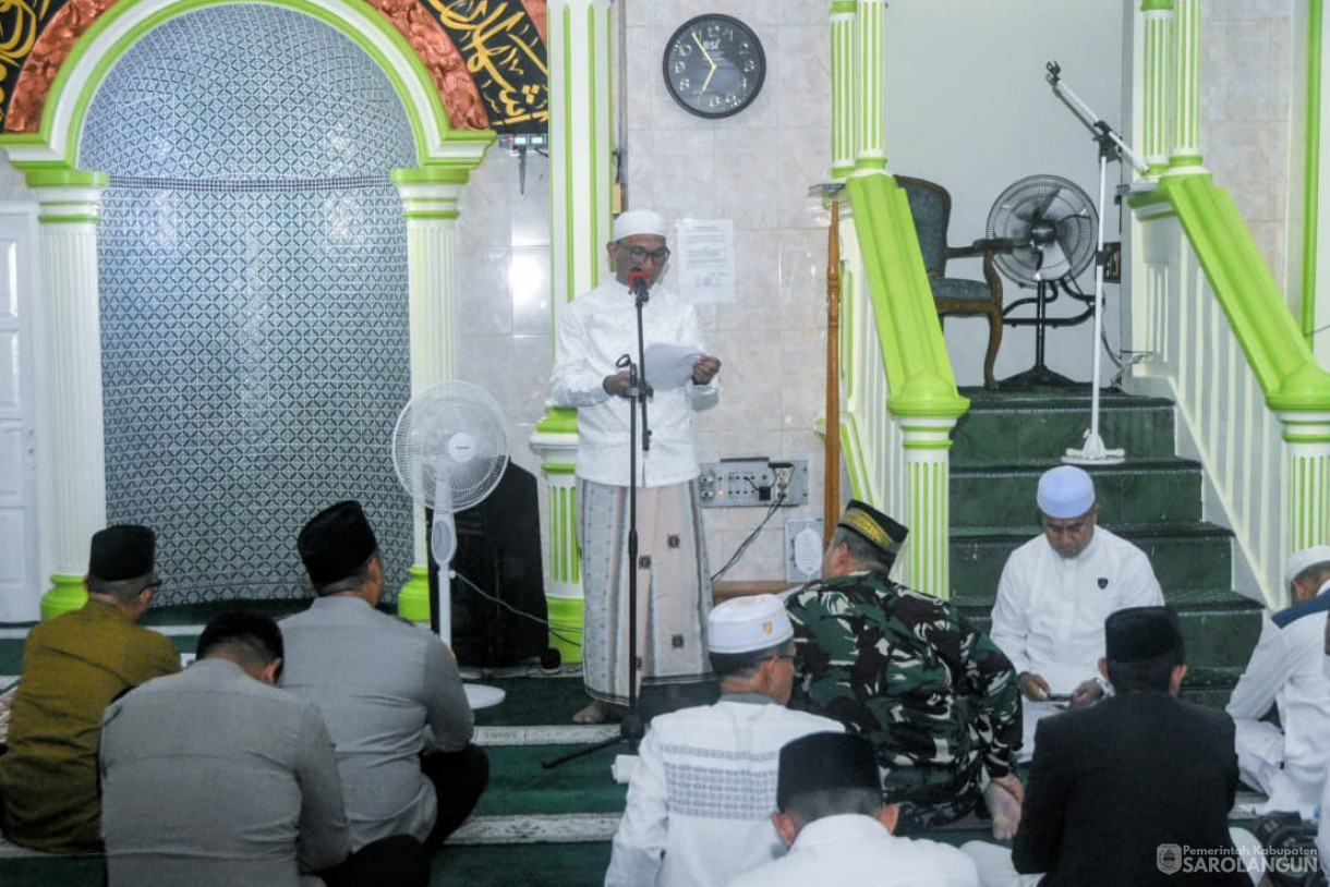 31 Desember 2025 Sholat Maghrib Berjamaah dilanjutkan Yasinan, Dzikir, dan Doa Bersama Tahun Baru 2026 Masehi di Masjid Alfalah Sarolangun