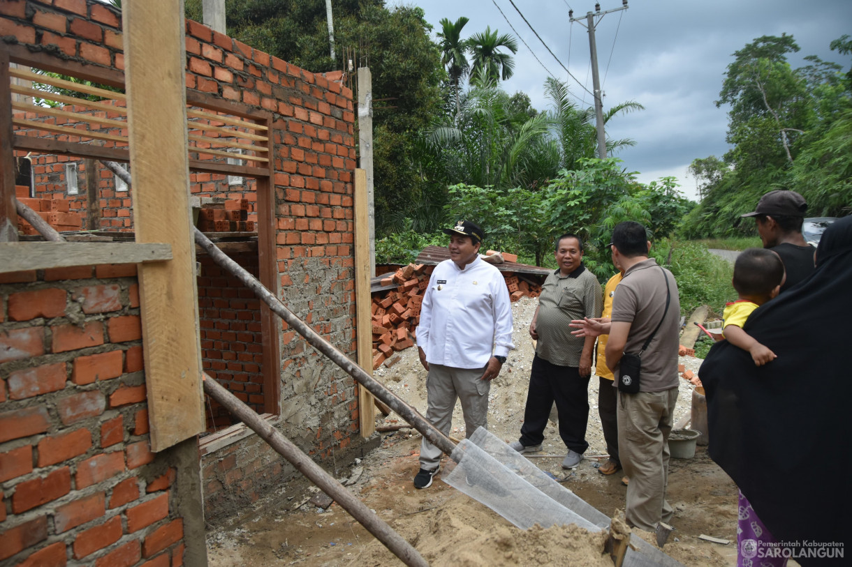 1 Desember 2023 - Meninjau Program Pembangunan Rumah Layak Huni Dalam Rangka Penanganan Kemiskinan Ekstrim Di Kecamatan Cermin Nan Gedang