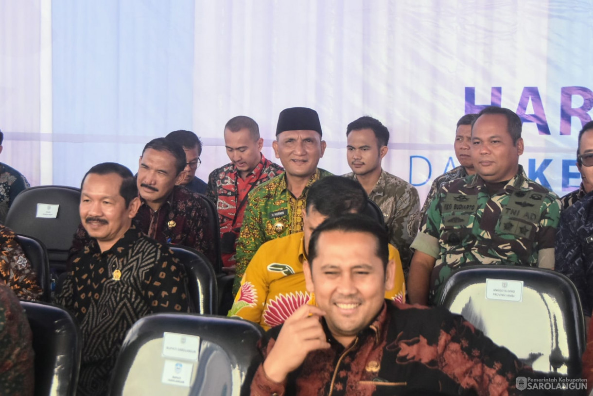 31 Juli 2025 - Peringatan Puncak Hari Keluarga Nasional Ke 32 Tingkat Provinsi Jambi Sekaligus Pengukuhan AyahBunda Genre Provinsi dan Kabupaten Kota di Halaman Kantor Bupati Kerinci
