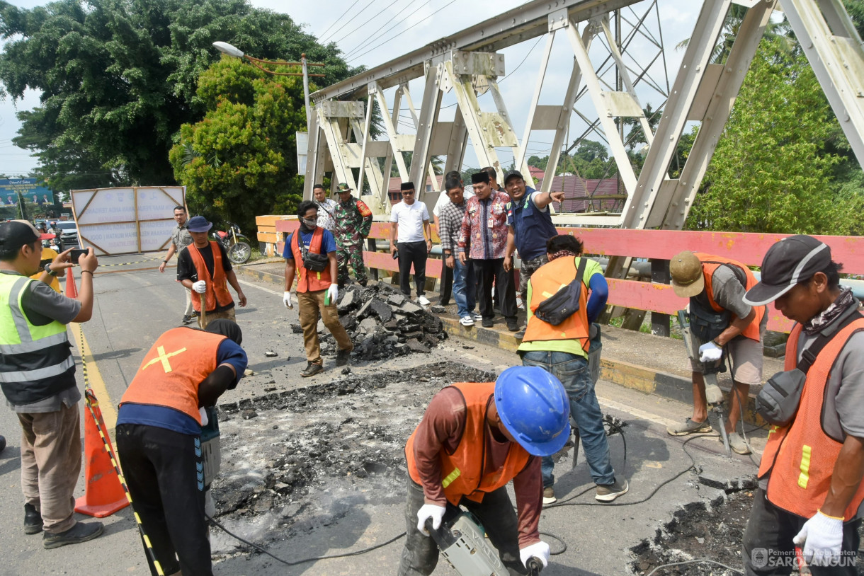 31 Mei 2024 - Meninjau Perbaikan Jembatan Sarolangun Dan Meninjau Lokasi Pembangunan Tugu Biduk Sarolangun