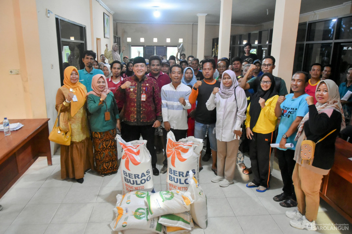 2 Februari 2024 - Penyerahan Bantuan Pasca Banjir Di Kantor Camat Mandiangin