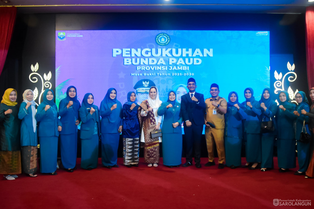 10 Maret 2025 - Pelantikan Ketua TP PKK, Bunda PAUD, Ketua Dekranasda Se Provinsi Jambi Bertempat di Auditorium Rumah Dinas Gubernur Jambi