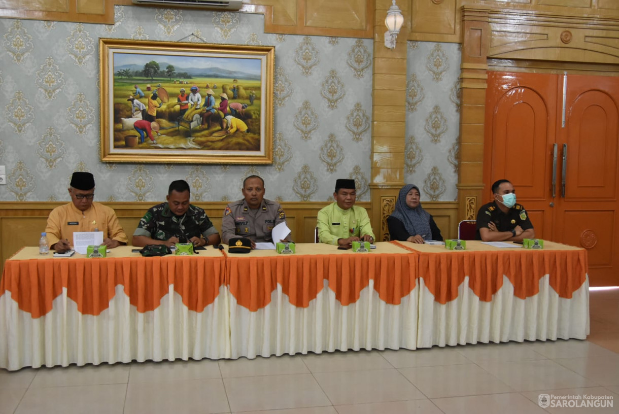 10 Oktober 2023 - Penjabat Bupati Sarolangun Memimpin Rapat Persiapan Pelaksanaan Peringatan HUT Kabupaten Sarolangun Ke 24 Tahun 2023 di Ruang Aula Utama Kantor Bupati Sarolangun