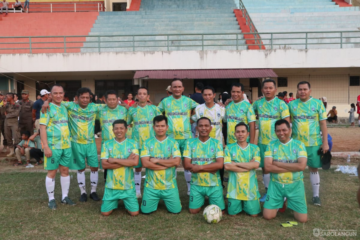 8 Agustus 2025&nbsp; Pertandingan Sepakbola Antara Pemerintah Kabupaten Sarolangun dengan Pemerintah Kabupaten Batanghari Sekaligus Pertandingan Final Liga Askab di Lapangan GOR Sarolangun