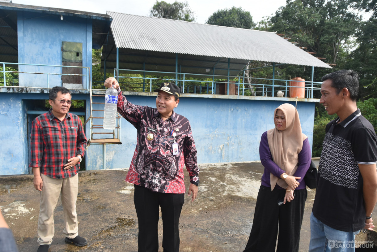 3 November 2023 - Penjabat Bupati Sarolangun Meninjau Pengelolaan Intake PDAM di Kantor PDAM dan Jembatan Sarolangun