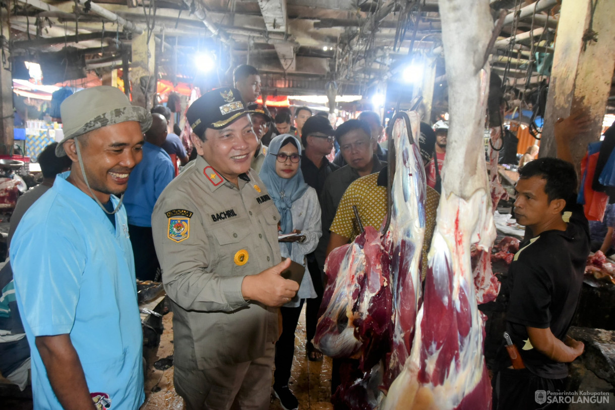 15 Juni 2024 - Sidak Pasar Dalam Rangka Mengecek Harga Dan Ketersediaan Bahan Pokok Mebjelang Hari Raya Idul Adha Di Pasar Atas Sarolangun