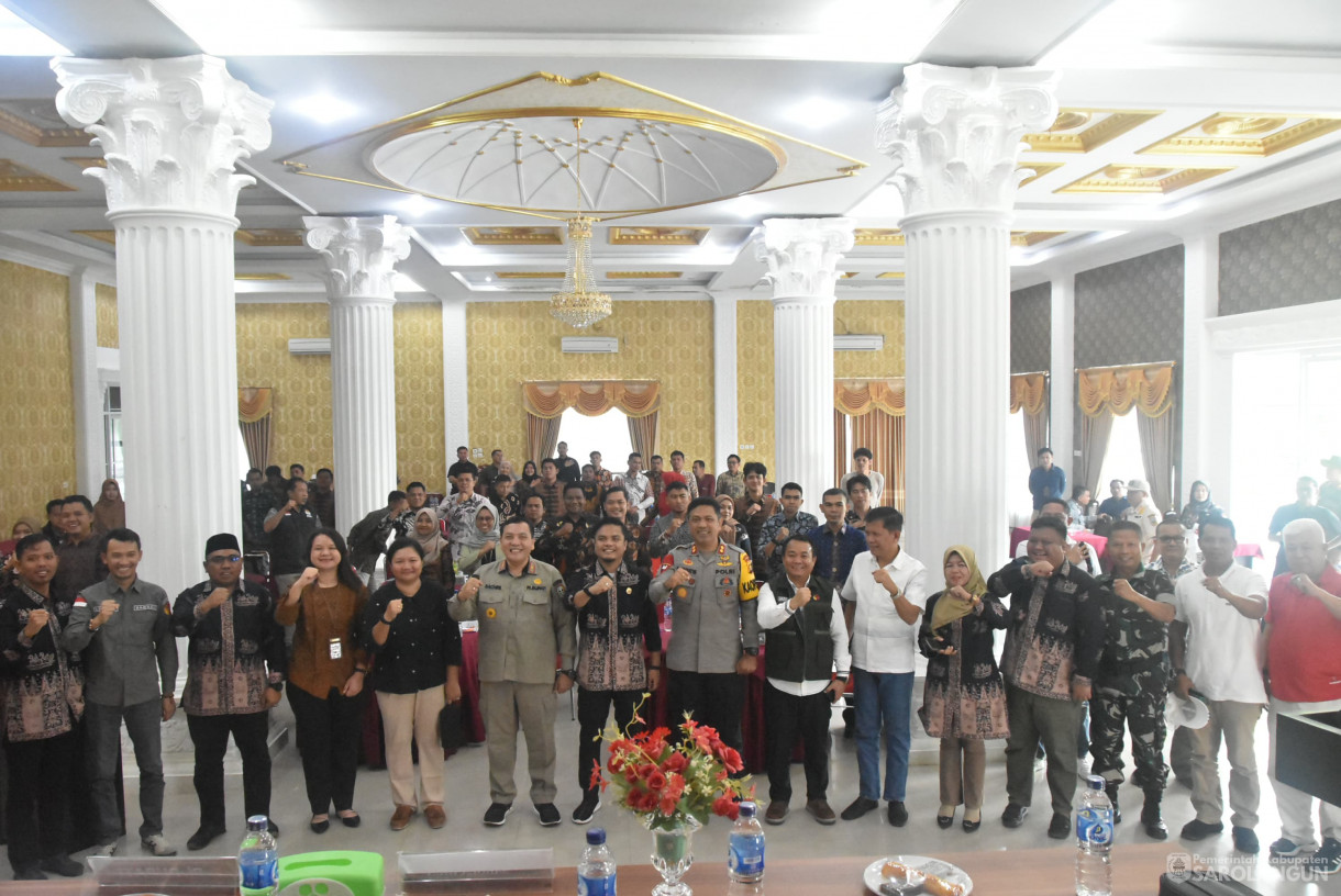 10 Agustus 2024 -&nbsp;Rapat Pleno Daftar Pemilih Sementara Pemilihan Gubernur dan Wakil Gubernur, Bupati dan Wakil Bupati, Bertempat Aula Hotel Golden Sarolangun