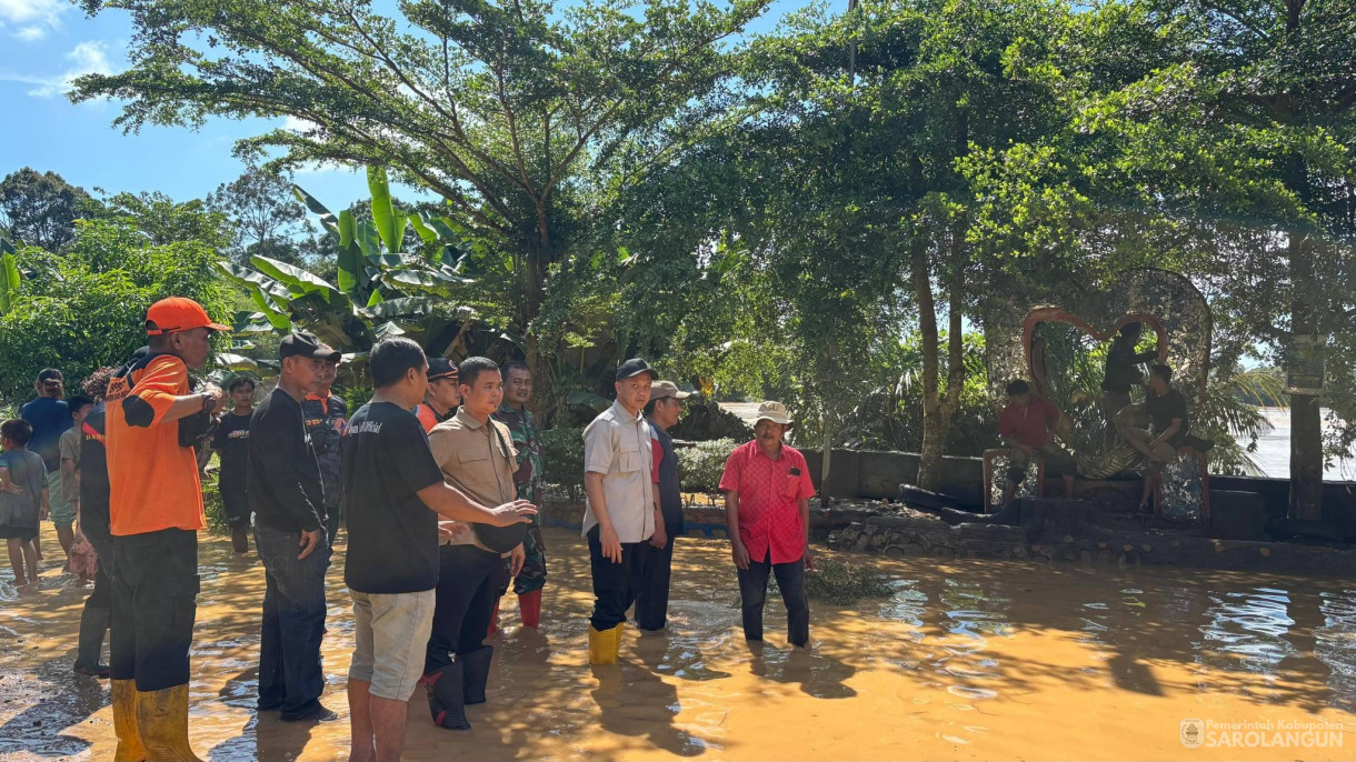 26 April 2026 Wakil Bupati Sarolangun meninjau ke sejumlah titik di kecamatan yang terdampak banjir akibat kenaikan debit air sungai, diantaranya Teluk kecimbung, Pulau Buayo, Desa baru panti dan Bernai dalam
