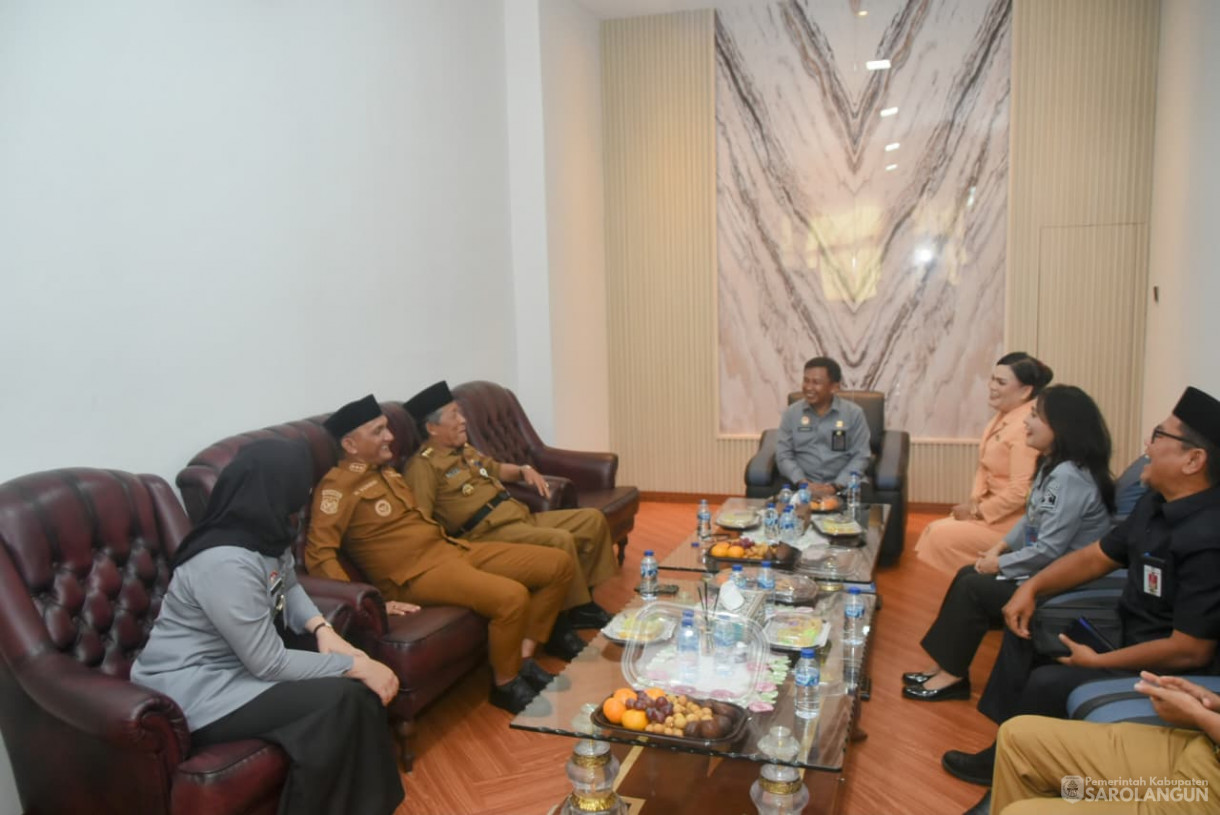 19 Agustus 2025 Penyerahan Secara Resmi Sertifikat Pencatatan Kekayaan Intelektual Komunal di Kantor Kemenkumham Kanwil Jambi