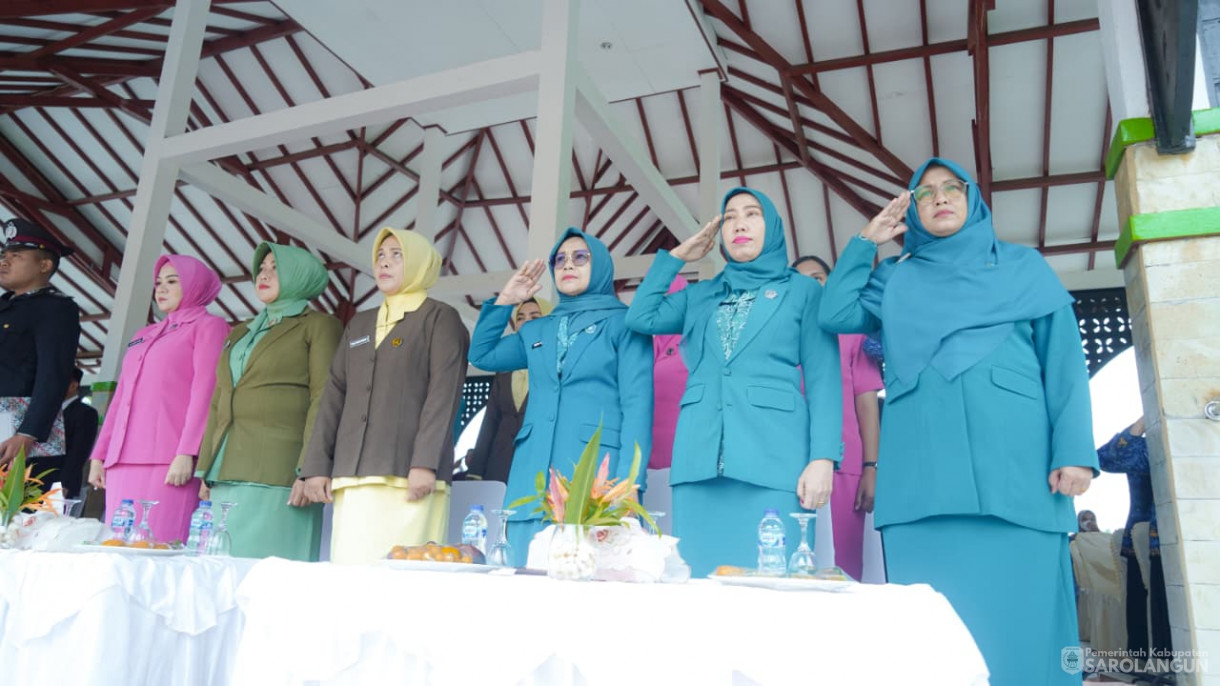 28 Oktober 2025 Upacara Hari Peringatan Sumpah Pemuda Ke 97 Tahun 2025 , Launching Perlindungan Jamsostek Bagi Pekerja Rentan, Lembaga Adat Masyarakat dan LPM Kelurahan dan&nbsp;Penyerahan Satu Unit Truk Sampah Ke Dinas LHD Sarolangun&nbsp;&nbsp;