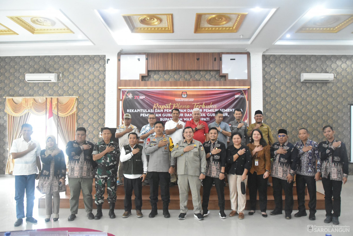 10 Agustus 2024 -&nbsp;Rapat Pleno Daftar Pemilih Sementara Pemilihan Gubernur dan Wakil Gubernur, Bupati dan Wakil Bupati, Bertempat Aula Hotel Golden Sarolangun