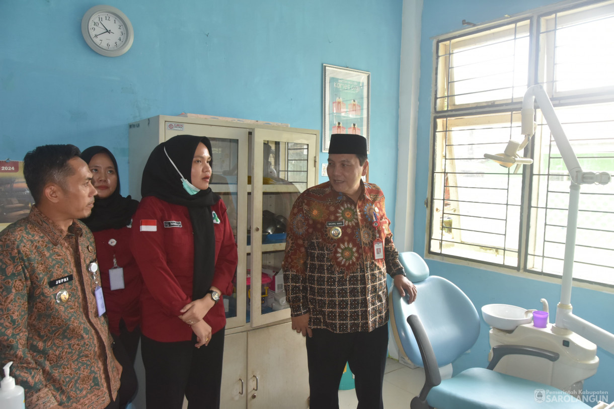 18 April 2024 - Penyerahan Bantuan Untuk Keluarga Berisiko Stunting Dari Bapak Asuh Anak Stunting Di Puskesmas Pauh