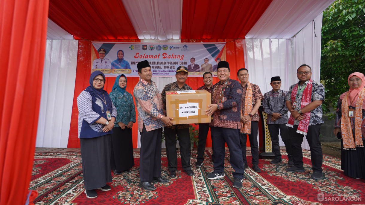 29 Oktober 2023 - Penjabat Bupati Sarolangun Menghadiri Acara Penilaian Verifikasi Lapangan Posyandu Terbaik Tingkat Nasional 2023 di Posyandu Perintis I Desa Perdamaian Kecamatan Singkut