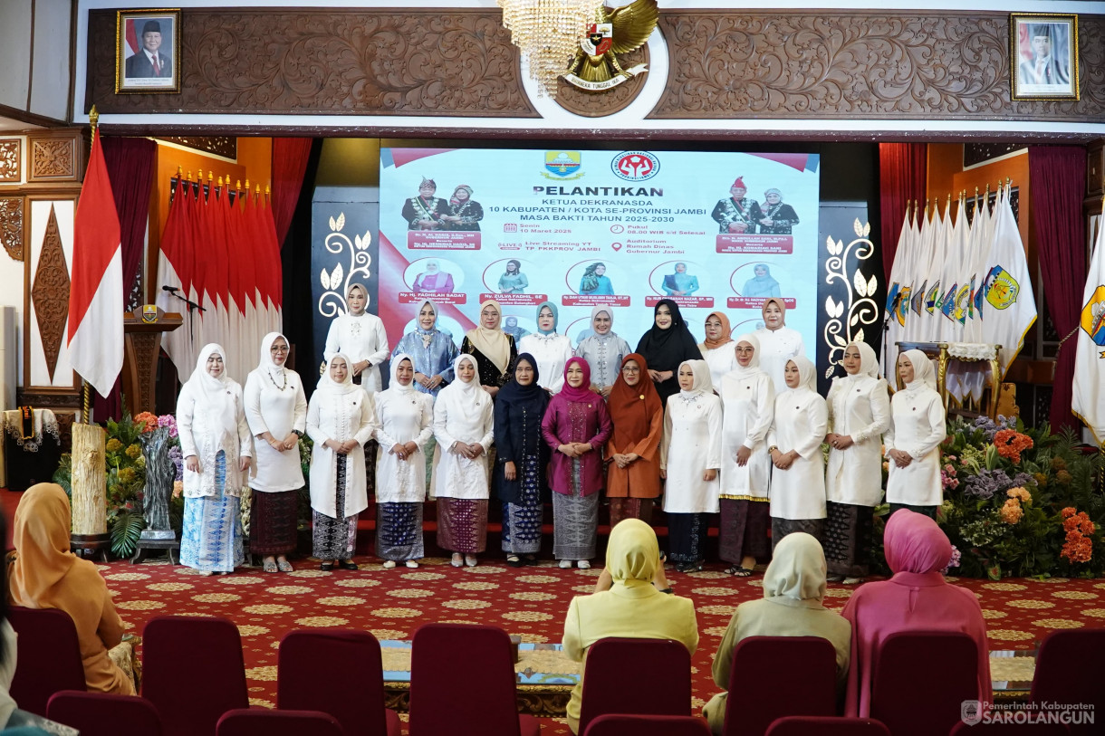 10 Maret 2025 - Pelantikan Ketua TP PKK, Bunda PAUD, Ketua Dekranasda Se Provinsi Jambi Bertempat di Auditorium Rumah Dinas Gubernur Jambi