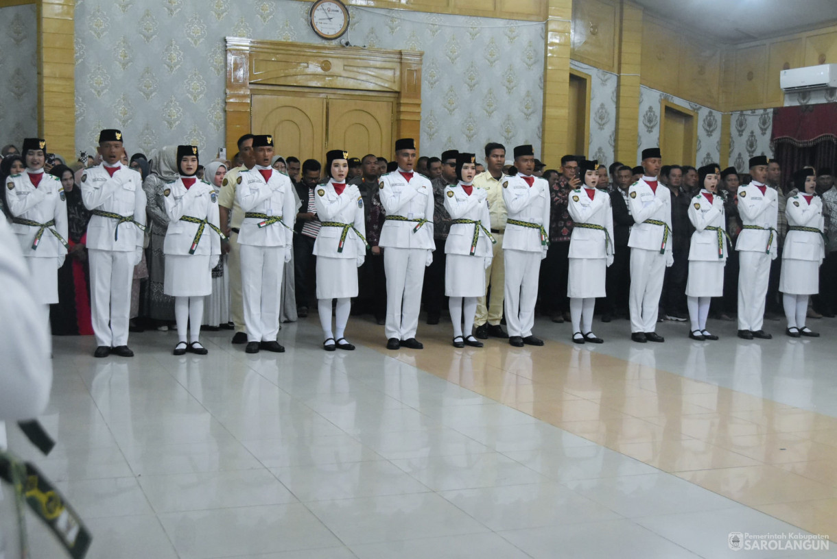 15 Agustus 2024 -&nbsp;Pengukuhan Pasukan Pengibar Bendera Pusaka, Bertempat di Aula Utama Kantor Bupati Sarolangun