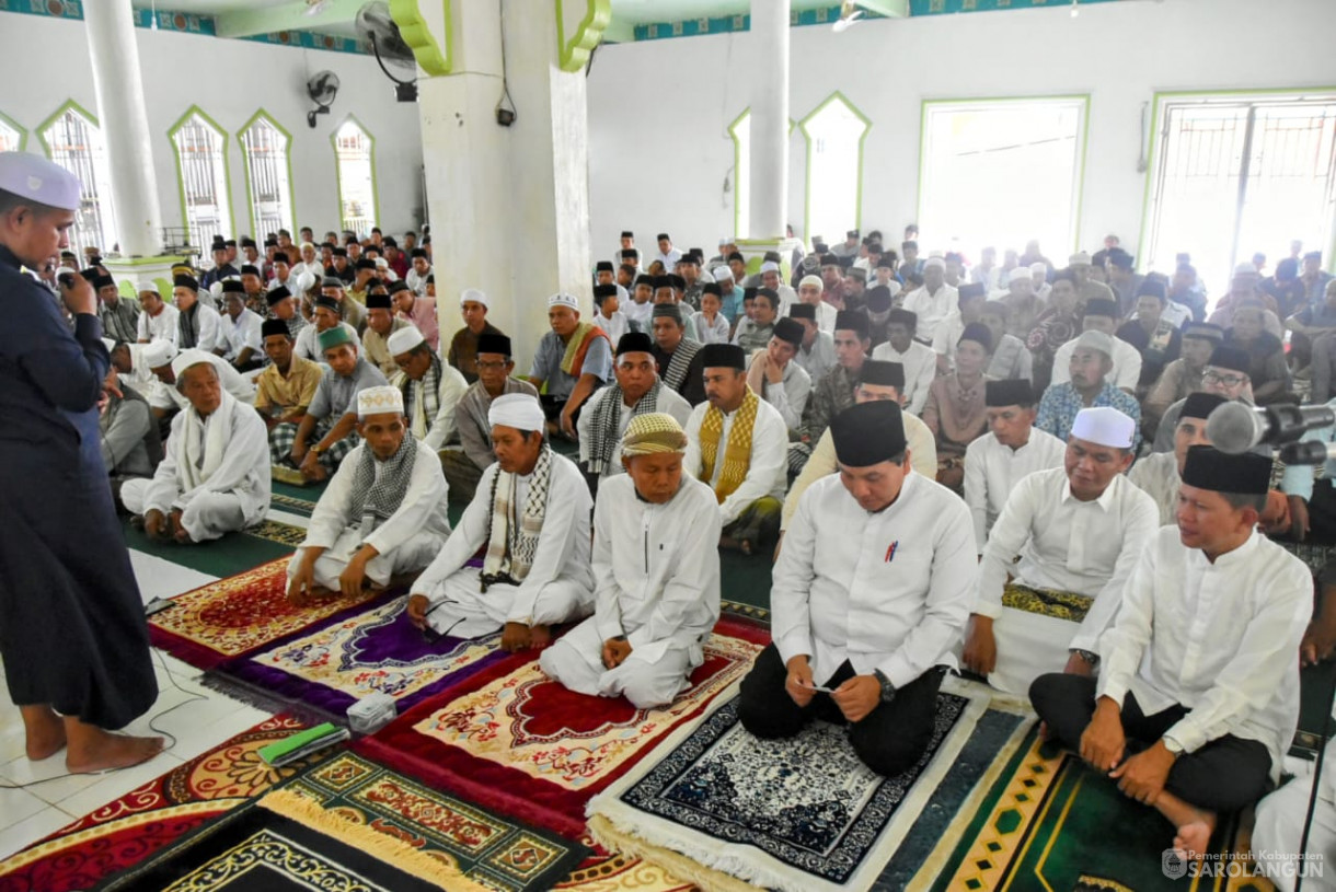 15 September 2023 - Penjabat Bupati Sarolangun Melaksanakan Jumling di Mashid Al Muawanah Desa Tanjung Kecamatan Bathin VIII